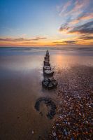 Wellenbrecher im Meer