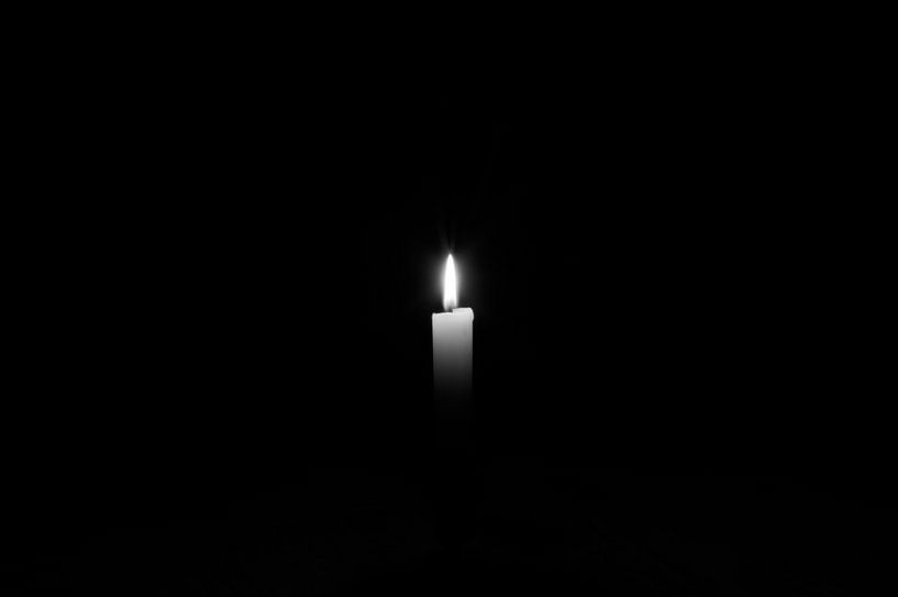 Kaars zwart wit von Tom Poelstra