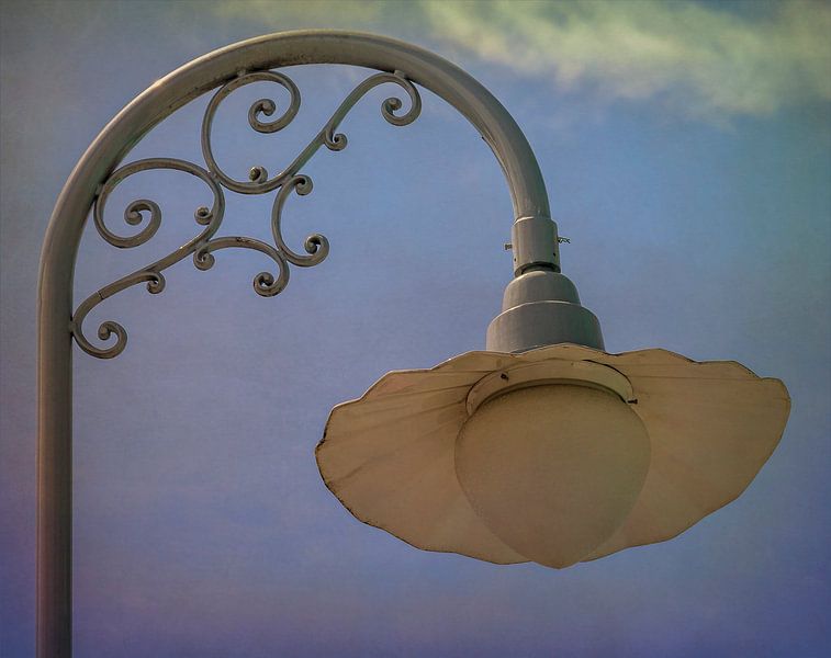 art deco lantern by Corrie Ruijer