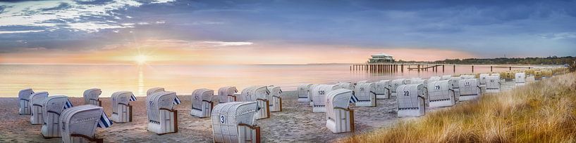 Sunrise at Timmendorf beach at the Baltic Sea by Voss photography