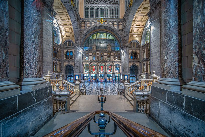 Antwerp Central Station by Dennis Donders