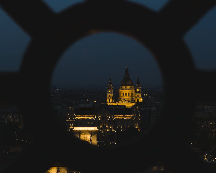 Stephanskirche am Abend von Studio Keserű