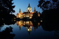Nouvel hôtel de ville à Hanovre la nuit