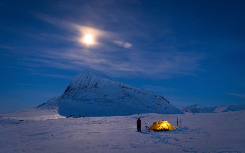 Looking at Nijak by Sander van der Werf