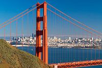 Golden Gate Bridge mit San Francisco Skyline