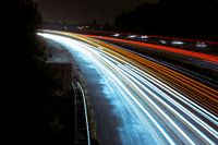 Farbenspiel auf der Autobahn