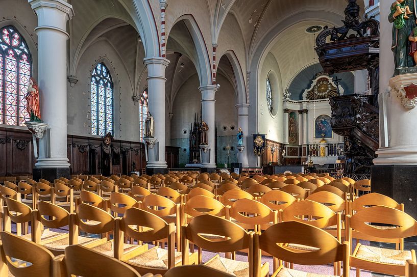 Die St. Bavo-Kirche in Erpe-Mere von Werner Lerooy