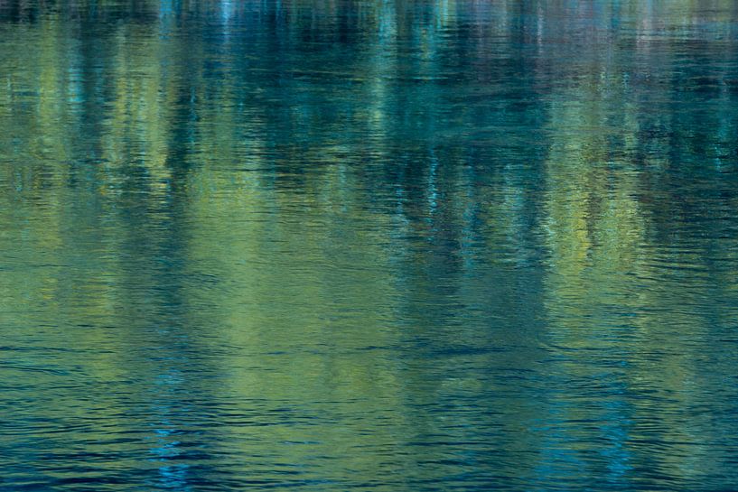 Reflection in the water by Studio Aspects