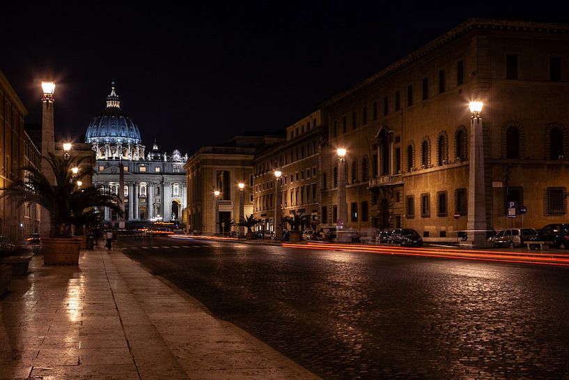 Nacht auf der Straße zur St. Pieter's Kirche von Eric van Nieuwland