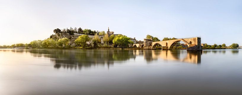 Avignon at sunrise by Voss photography