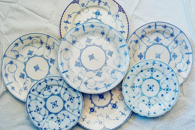 Französisch alten verwitterten Zeichen der weißen und blauen Mischung von Blond Beeld