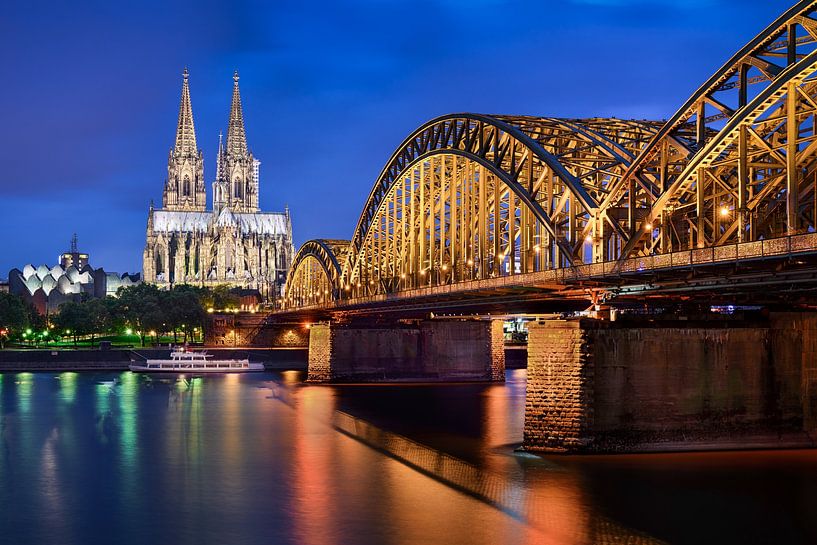 Cologne Cathedral at night by Michael Abid
