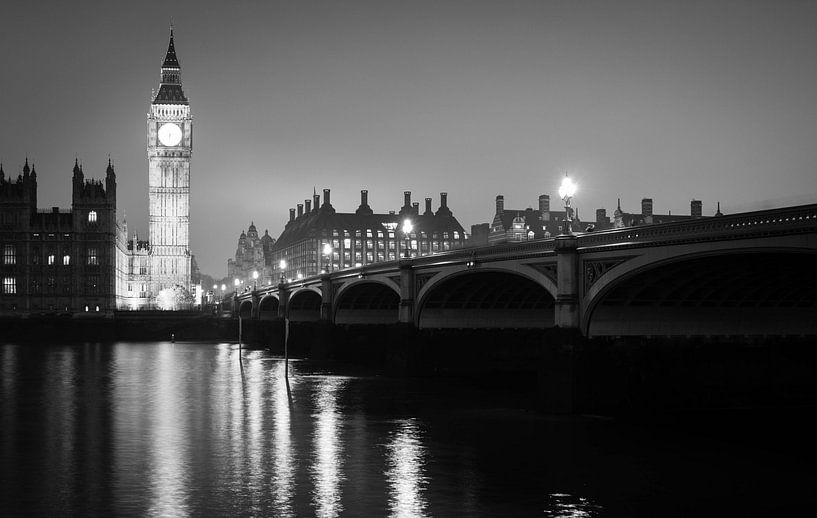 London by night by Margo Smit