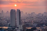 Sonnenaufgang über Bangkok