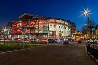 Theater Deventer Theater in der abendlichen Hauptverkehrszeit