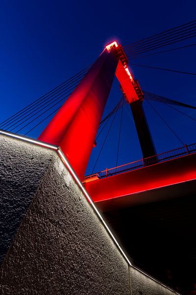 De vernieuwde Willemsbrug von Peter Dane