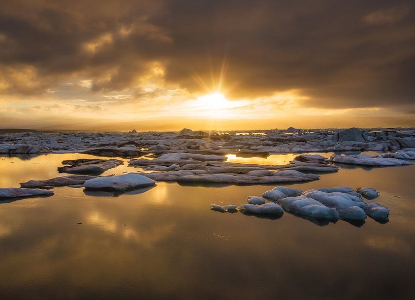 Warm and cold by Roelof Nijholt