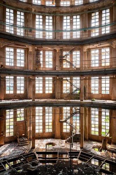 Glass Tower in Decline. by Roman Robroek - Photos of Abandoned Buildings