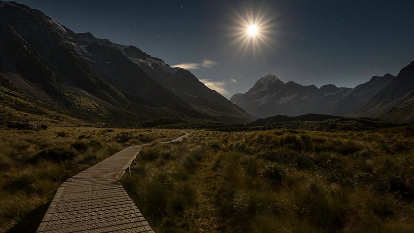 Full moon hike at Mount Cook / Aoraki, NZ, New Zealand by Pascal Sigrist - Landscape Photography