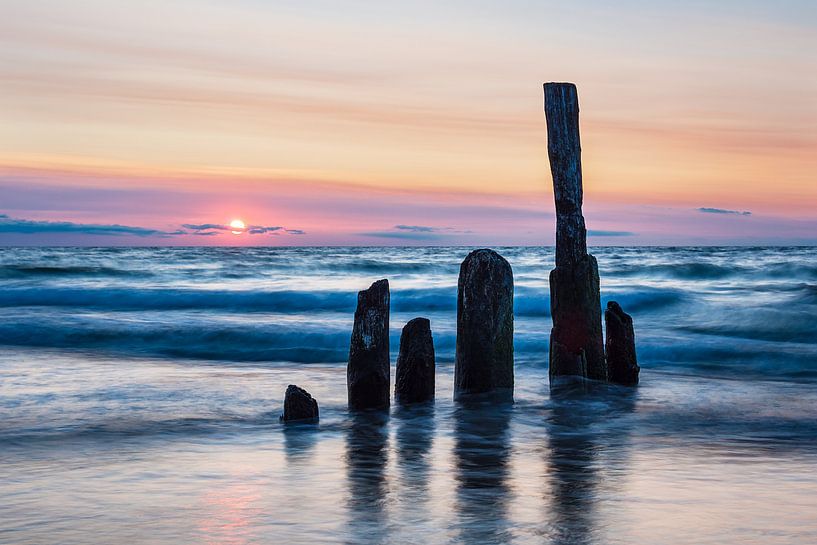 Buhnen an der Küste der Ostsee bei Kühlungsborn von Rico Ködder