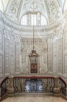 Lost Places - Eingangsportale mit Treppe