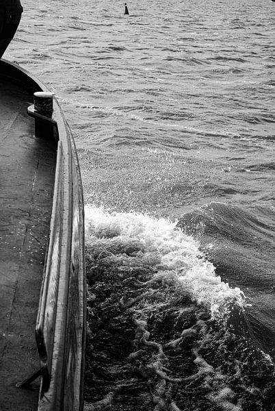 Wasser aus einem Bogen spritzen lassen von Gerrit Harmen