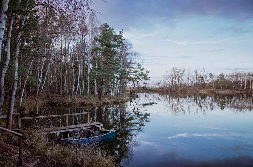 Ruderboot am See von Jürgen Schmittdiel Photography