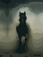 Mächtiger schwarzer Hengst in Bewegung