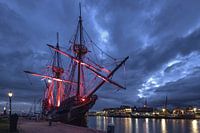 Quot;Half Maen" Illuminate the port of Volendam (2)