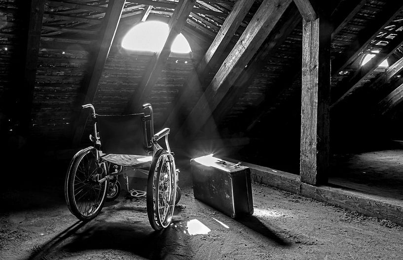 Wheelchair and suitcase with light beam by Frank Herrmann