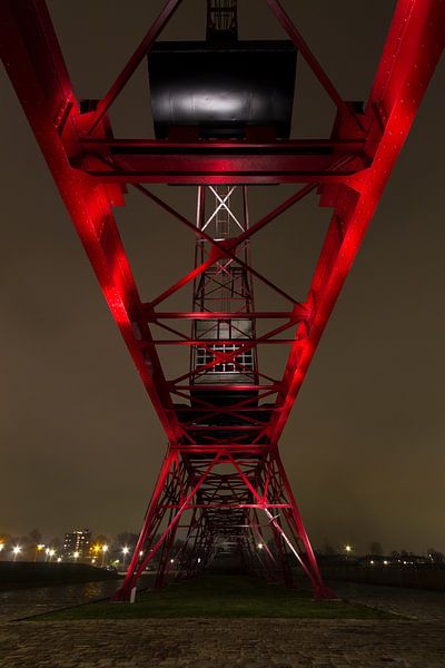 Kraanbaan bij nacht by Steven Langewouters