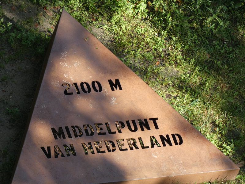 Middelpunt van Nederland  by Veluws