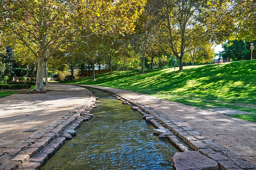 En passant devant le joli ruisseau Claise par Frank's Awesome Travels