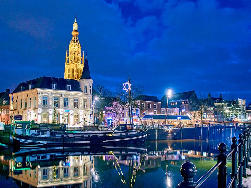 Onze Lieve Vrouwe Kerk by Photo Dante