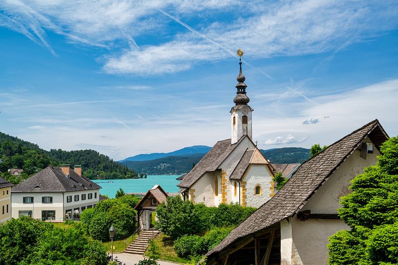 Ein Blick auf die Kirchen von Maria Wörth am Wörthersee in Österreich. von Andreas Völkel
