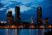 Katendrecht bei Nacht