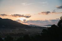 Un ciel ensoleillé à l'horizon