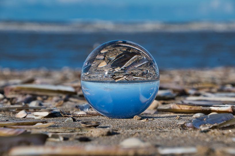 Lensbal op het strand van Zandvoort par Mike Bos