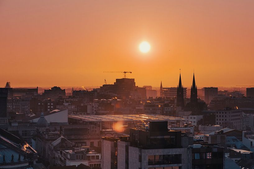 Lever de soleil doré sur Anvers | Photographie Urbaine par Daan Duvillier | Dsquared Photography