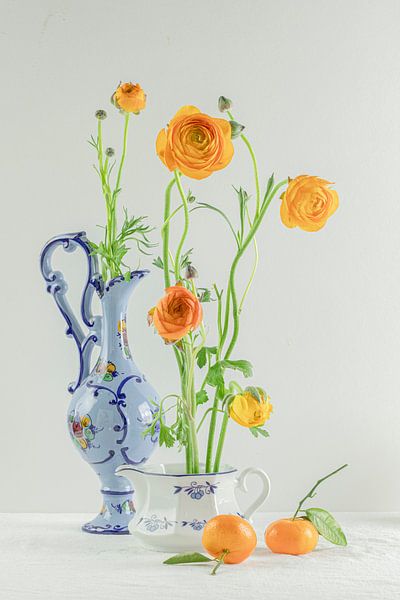 Stilleben 'Ranunkeln und Mandarinen von Willy Sengers