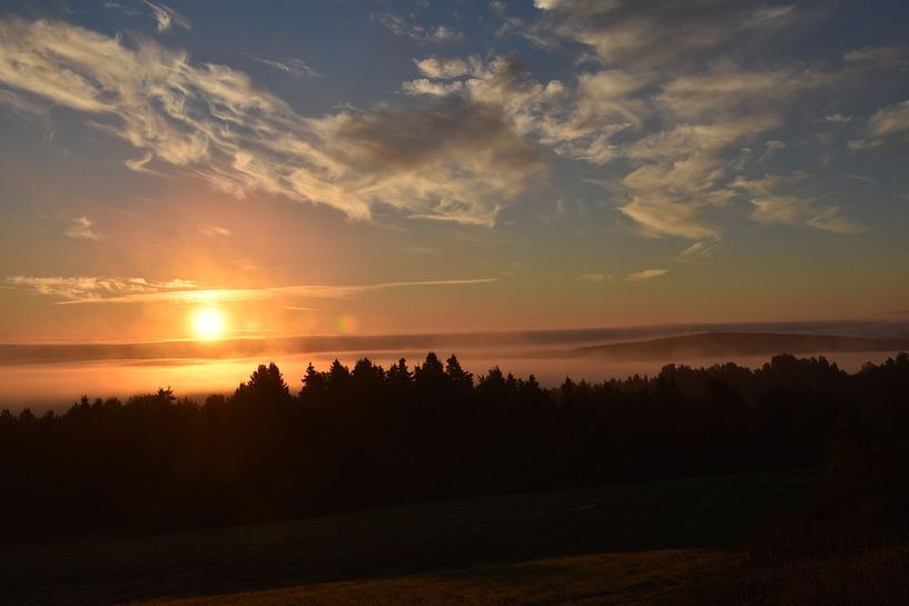 Ein Sonnenaufgang an einem Herbstmorgen von Claude Laprise