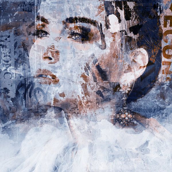 Urban Chic Meisje met de parel, Portret van een vrouw  in het blauw van MadameRuiz