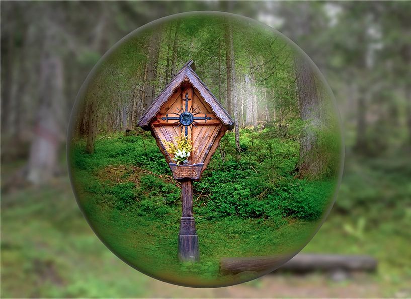 Croix de chemin dans la forêt par Leopold Brix