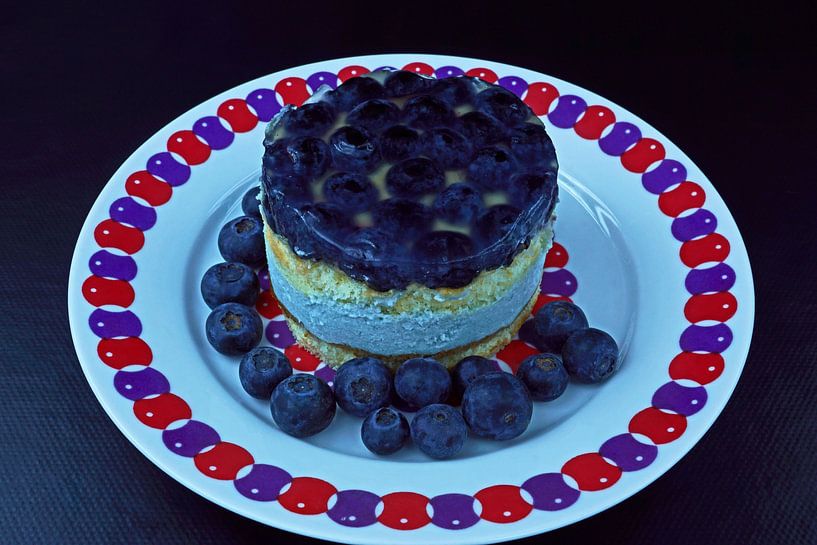 Fruit tartlet with yoghurt cream, biscuit and fresh fruit by Babetts Bildergalerie