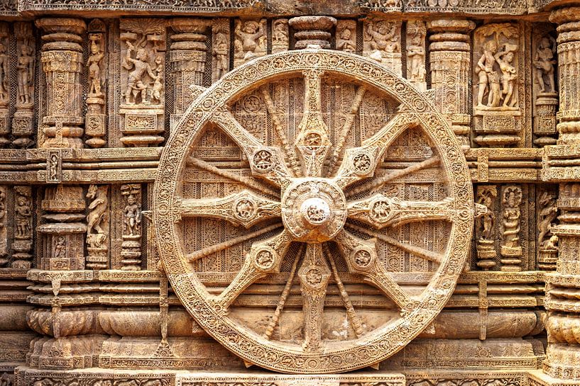 Großes Steinrad des Sonnentempels in Konark, Odisha, Indien, Asien von WorldWidePhotoWeb