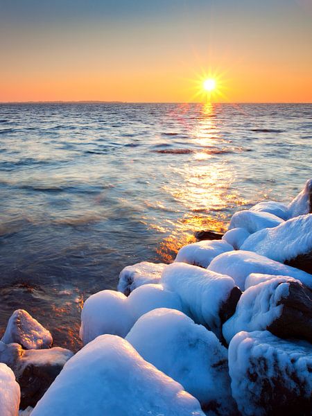 Paysage d'hiver néerlandais en Zélande au lever du soleil par Frank Peters