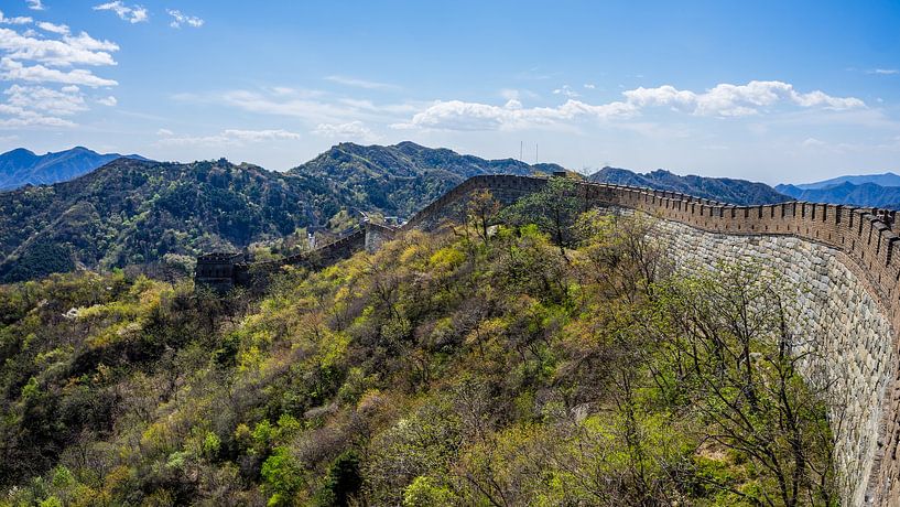 Hiking on the Great Wall of China by Shanti Hesse