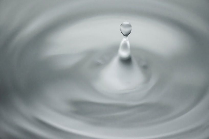 Abstract drop of water by Tonko Oosterink