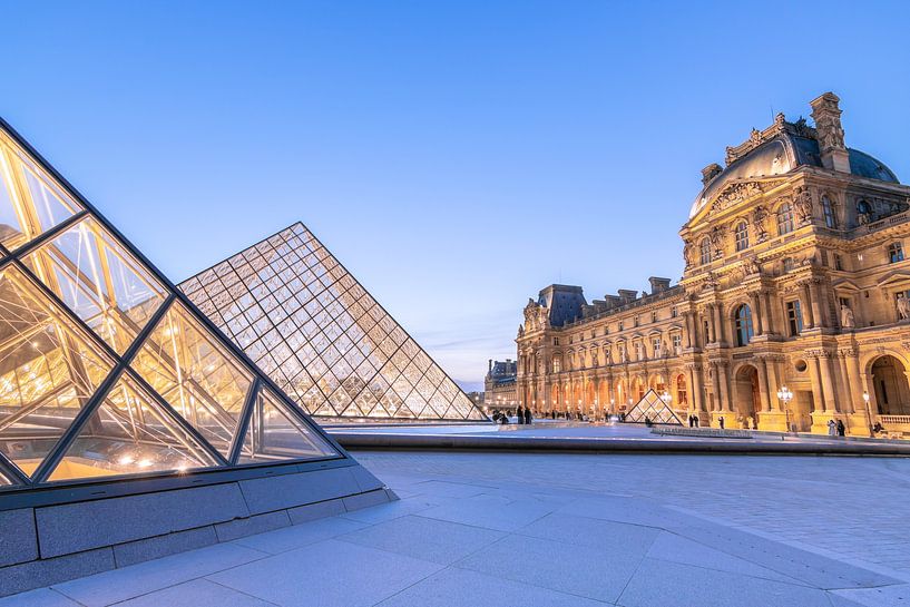 Sunset at the Louvre by Sander Groenendijk
