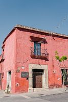 House in coral color in Oaxaca, Mexico / colorful Mexico / travel photography / colorful house / ros